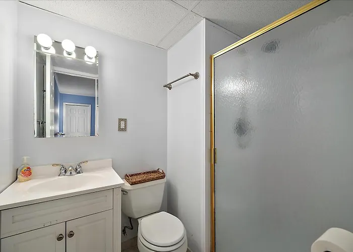 3 Bedroom 4th Floor In Severn 1, Steps To The Beach!