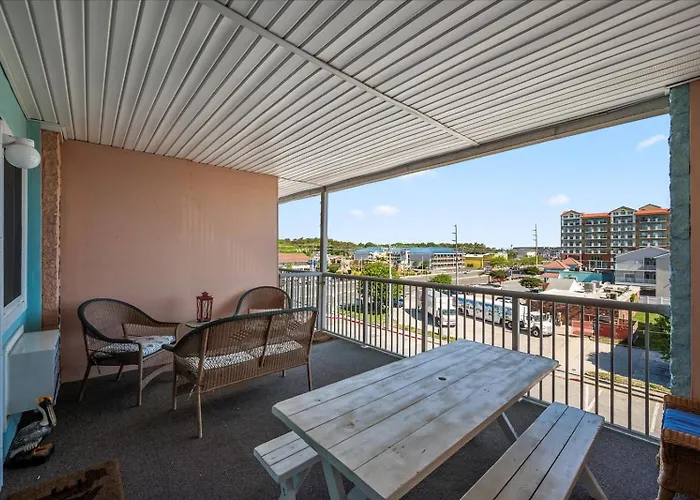 3 Bedroom 4th Floor In Severn 1, Steps To The Beach! Holiday home *